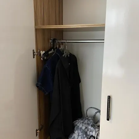 Ayshira Aparts شقة *